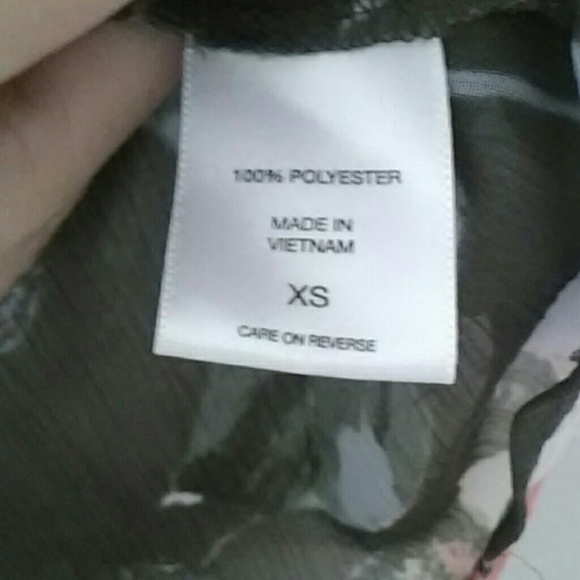 Sheer floral boho crop top - Picture 5 of 7